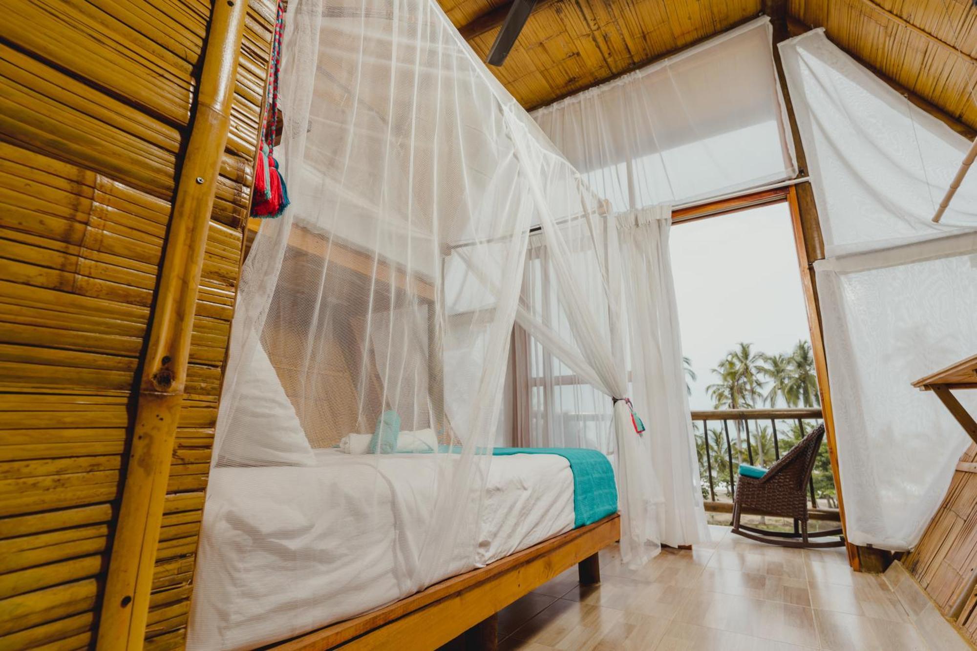 Uuttaaka Eco-Hotel パロミノ エクステリア 写真