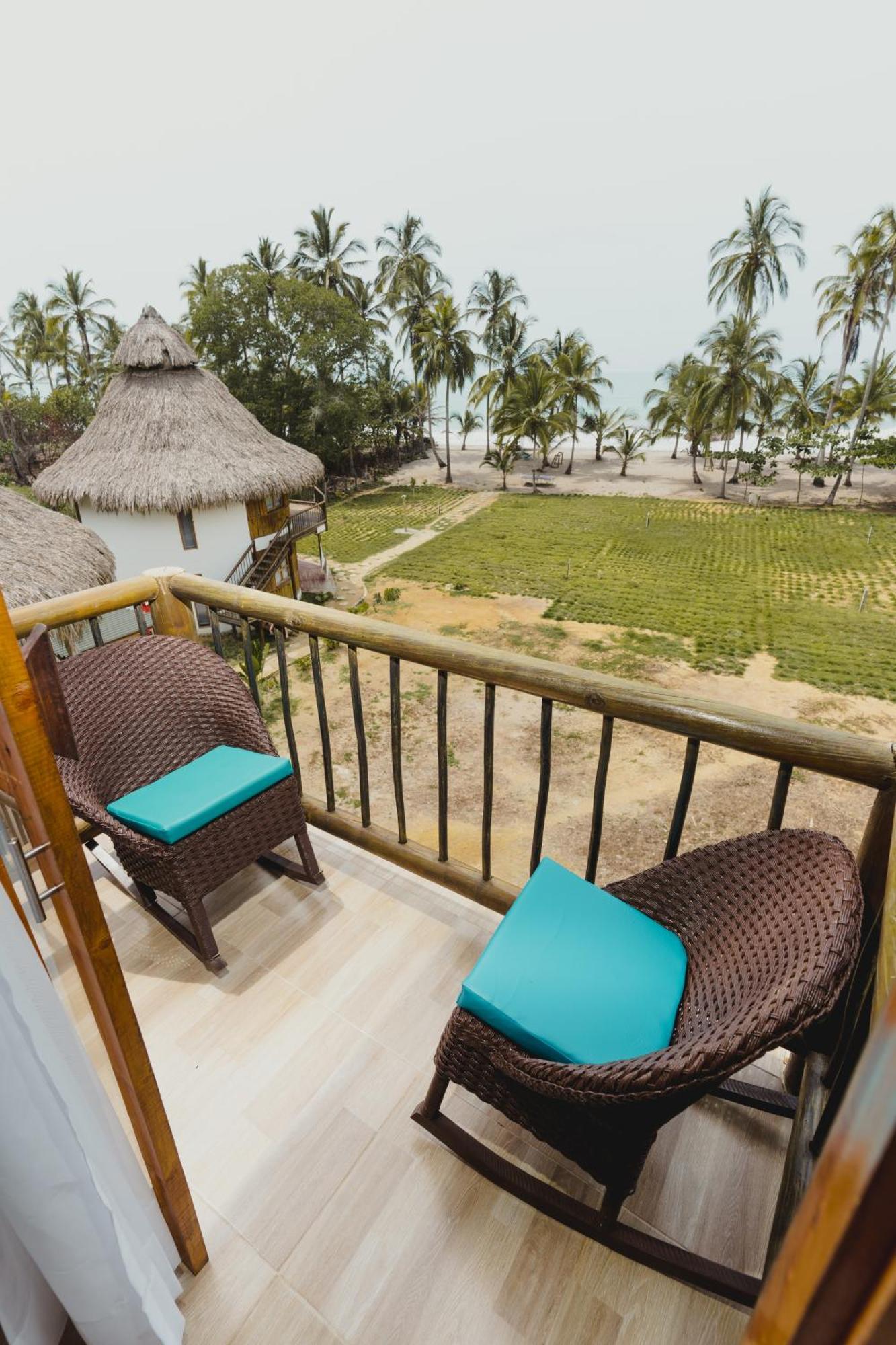 Uuttaaka Eco-Hotel パロミノ エクステリア 写真