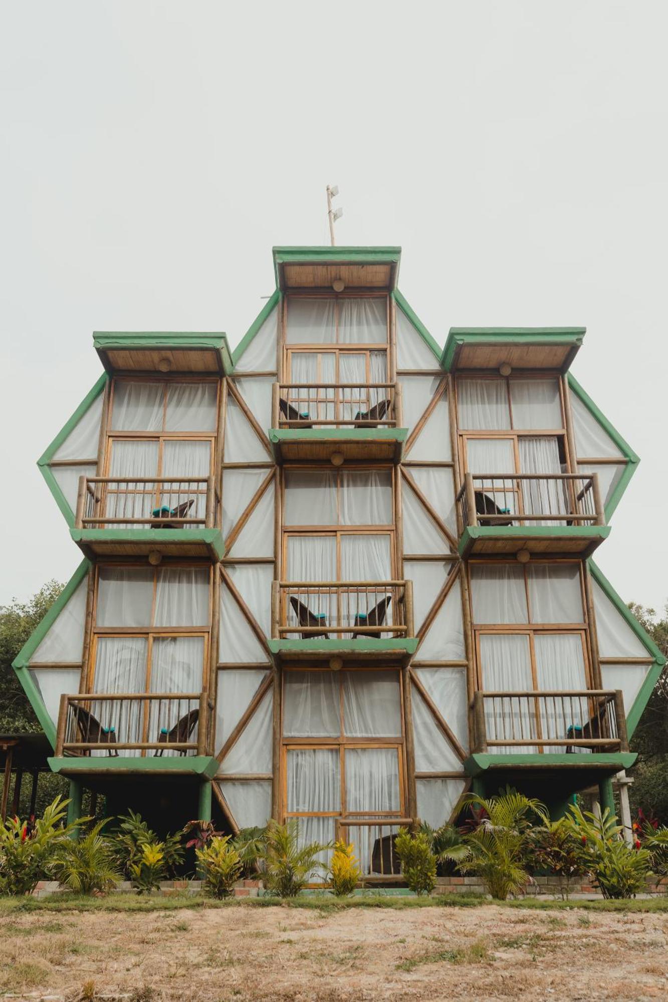 Uuttaaka Eco-Hotel パロミノ エクステリア 写真