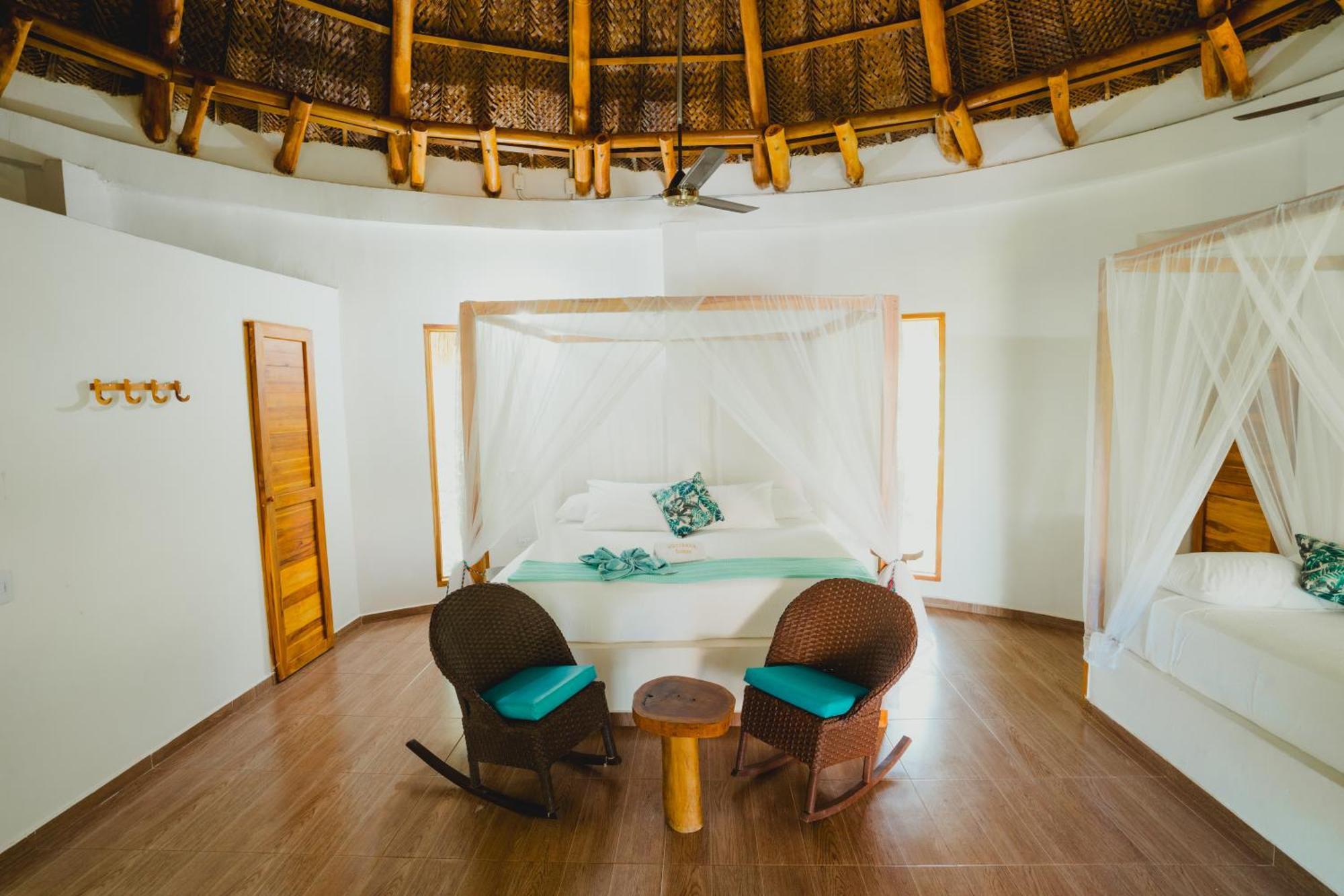Uuttaaka Eco-Hotel パロミノ エクステリア 写真